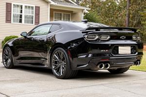 SUPER CLEAN 2020 Chevrolet Camaro ZL1 Berline Automatique V8 Atmosphérique Sans Rechange, Puissance Dynamométrique Vérifiée 830 ch, Cuir Foncé - Product Image 6