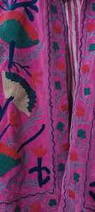 Chaqueta corta de terciopelo bohemio con bordado floral Suzani, abrigo corto Suzani, abrigo floral corto - Product Image 2