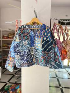 Chaquetas acolchadas de retazos de algodón Floral estilo bohemio Otoño Invierno chaqueta abrigo Streetwear Boho acolchado chaqueta Reversible - Product Image 6