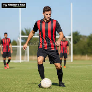 Ensemble de maillots de football personnalisés pour hommes, uniforme d'équipe à rayures noires et rouges, vêtements de sport respirants à séchage rapide pour l'entraînement et le match - Product Image 6
