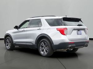 Ford Explorer XLT AWD 2023 d'occasion, excellent état, prêt à être expédié - Product Image 6