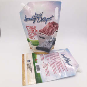 Bolsa de Pie Brillante para Productos del Hogar con Boquilla y Orificio para Colgar - Tamaño Personalizado OEM, Laminada Resistente, Fábrica en Vietnam - Product Image 3