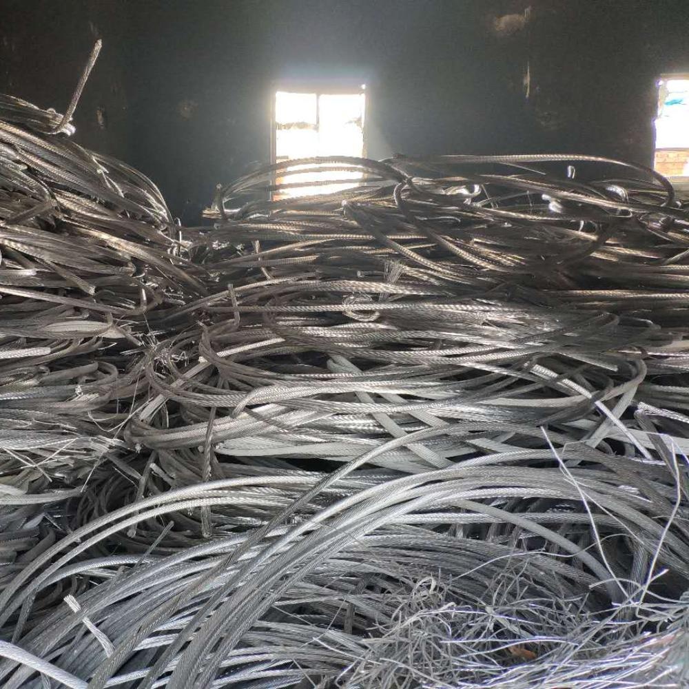 Чистый 99.9% алюминиевый лом 6063, скребок из алюминиевого сплава может весить оригинальный скребок UBC для продажи