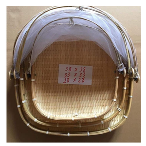 Cubierta de bambú para comida diseñada como una bandeja para aventar, artesanía tradicional vietnamita que mantiene alejados a los insectos - Product Image 1