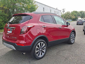 NEATLY UTILISÉ 2019 B-u-i-c-k En_core Essence AWD - Product Image 4