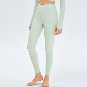 Ropa deportiva con logotipo personalizado para mujer, conjunto de Yoga, pantalones cortos de gimnasio de secado rápido, 2 piezas, reversibles, de talla grande, impermeables, para deportes, gimnasio de secado rápido - Product Image 4