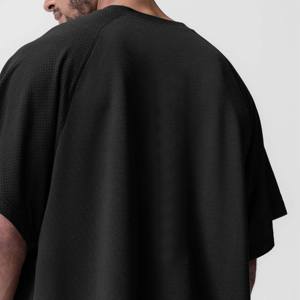 Stylish Men's <b>Raglan</b> Sleeve <b>T</b>-<b>Shirt</b> with Soft Fabric for Active and Casual Use - Product Image 3