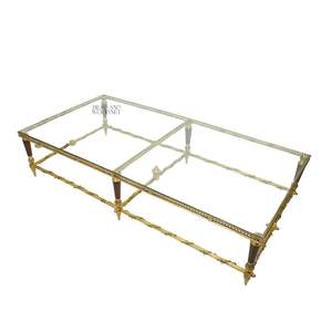 โต๊ะกาแฟทองเหลืองและกระจกสุดหรู ดีไซน์ประณีต สำหรับห้องนั่งเล่นที่สง่างามและการตกแต่งบ้านสไตล์คลาสสิก - Product Image 4