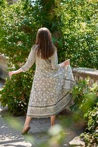 Robe bohème Kiara en pur coton imprimé à la main, décontractée, occasionnelle, vacances, été, gris et blanc - Product Image 4