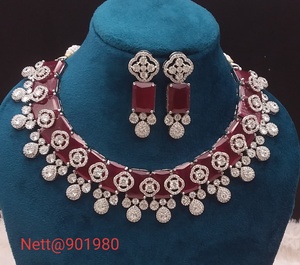 Hermoso conjunto de collar y pendientes de diamantes americanos para Mujer | Perfecto para bodas, ocasiones festivas y elegancia diaria - Product Image 2
