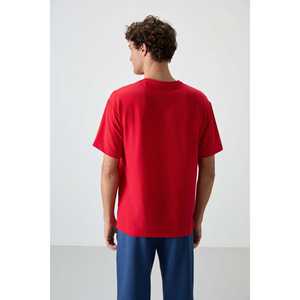 Camiseta Básica Oversize para Hombre - Roja, Textura Waffle Interlock, 100% Algodón, Estilo 88379 - Product Image 2