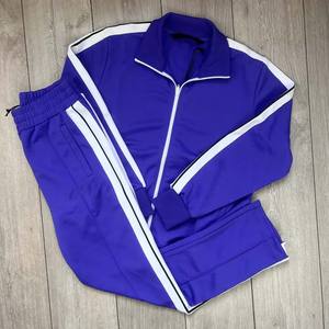 Chándal de poliéster para hombre, ropa deportiva, ropa de calle, conjunto de entrenamiento ligero y cómodo - Product Image 1