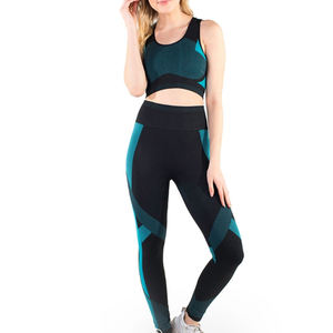 Le Pakistan a fabriqué des ensembles de yoga en tissu respirant de haute qualité pour les femmes ensembles respirants pour femmes de grande taille du Pakistan - Product Image 1