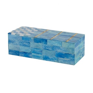 Exclusivo Pin Decorativo Caulfield de Hueso y Madera, Joyería Hecha a Mano, Modelo LMA560 por LAMETIERARTZ de Uttar Pradesh - Product Image 1