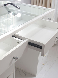 Table de toilette GGlobal en MDF de style italien, avec miroir LED, design moderne et simple, pour chambre à coucher, appartement, salon - Product Image 2