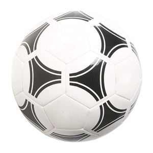 Balones de Fútbol Personalizados de Alta Calidad Profesionales Pakistaníes, Material PU, Cosidos a Mano, Construcción Termosellada - Product Image 2
