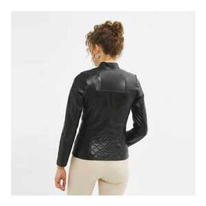 Veste en cuir véritable pour femmes la plus vendue courte fabriquée en usine pour l'automne et l'hiver décorée de boutons respirants - Product Image 2