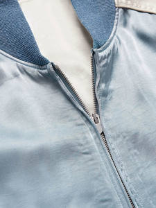 Chaquetas Bomber de Poliéster Personalizadas al por Mayor, Chaquetas Bomber de Satén de Invierno con Cuello Alto de Nailon para Hombre, Servicio OEM - Product Image 4