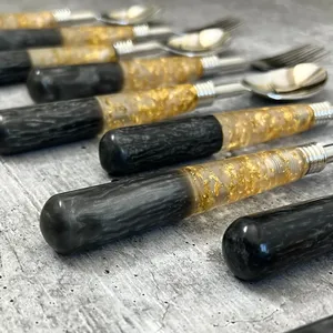 Ensemble de couverts 12 pièces en acier inoxydable avec incrustations dorées et manche en résine, vaisselle de luxe pour les fêtes, passe au lave-vaisselle - Product Image 3