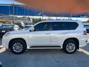 CleAN 2019 L-e-x-u-s GX 460 AWD - Product Image 5