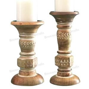 Lot de 2 bougeoirs en bois faits à la main au design unique pour la décoration de bougies d'intérieur d'Inde disponibles au prix de gros - Product Image 1