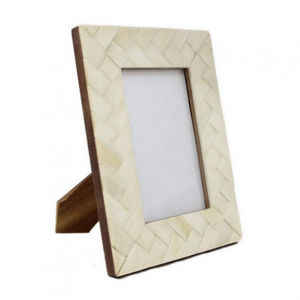 Cadre photo contemporain de luxe à décoration murale avec incrustation d'os Cadre en bois à bande mince fait à la main avec support en bois - Product Image 4