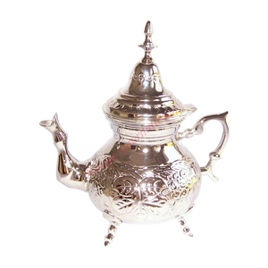 Tetera de latón de alta calidad hecha a mano con adorno de escritura de cobre Opciones de diseño personalizado Material de metal Fabricante directo - Product Image 4