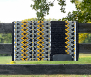 Couverture de selle traditionnelle en laine occidentale avec doublure en polycoton Équipement de cheval pour longs sentiers et arènes - Product Image 1