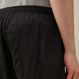 Pantalones cortos de baño suaves y duraderos para hombre, traje de baño cómodo disponible en varios tamaños y colores - Product Image 4