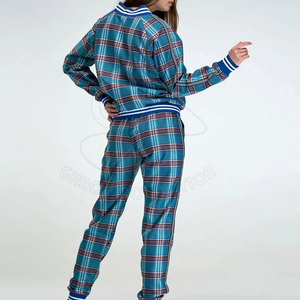 Nouvel arrivage de vêtements de sport de haute qualité Survêtements pour patchs personnalisés imprimés pour femmes Ensemble de survêtements deux pièces - Product Image 2