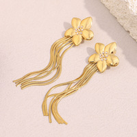 Pendientes florales chapados en oro de 18 quilates Joyería hipoalergénica con borlas de acero inoxidable 316L para mujer