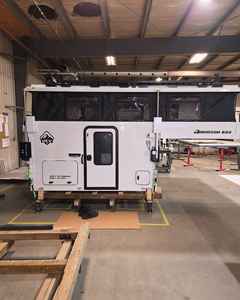 Camper léger moderne de 1 à 2 tonnes avec salle de bain, pour pick-up et lit, camping-car compact coulissant étanche, directement des concessionnaires, à vendre - Product Image 6