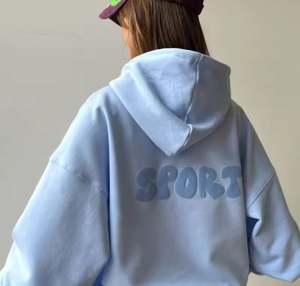 Jersey informal para mujer, suéter de punto suave para invierno y otoño, Tops de manga larga con cuello redondo y capucha, estampado de logotipo frontal, ajuste holgado cómodo - Product Image 2