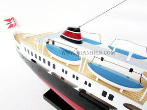 Gia Nhien Fabricant Conception personnalisée quantité minimale de commande bas MS RAGNVALD JARL MODÈLE DE BATEAU EN BOIS MODÈLE DE BATEAU EN bois DE HAUTE QUALITÉ artisanat MODÈLE DE BATEAU - Product Image 6