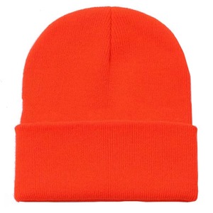 Haute qualité vente chaude femmes hommes couleur unie Beanie personnalisé teint broderie Logo acrylique blanc plaine tricoté chaud hiver chapeaux - Product Image 1