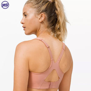 Juego de yoga deportivo de 2 piezas sin mangas para mujer hecho en Pakistán, hecho a medida, de secado rápido, que absorbe el sudor, respetuoso con el medio ambiente - Product Image 5