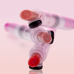 Bálsamo Labial con Color Efecto Refrescante de Lujo, Tono Coral, con Fórmula Coreana Premium y Tapa Automática para Labios Perfectos - Product Image 1