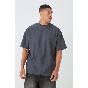 Meilleur matériau personnalisé T-shirt de compression pour hommes Top Trendy Look T-shirt de compression de qualité supérieure avec tarif de gros 2025 - Product Image 1