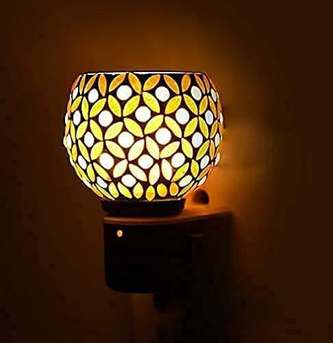 สีเหลือง