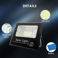 Luz de inundación LED con energía solar Lámpara DE SEGURIDAD impermeable con control remoto para exteriores Brillo duradero