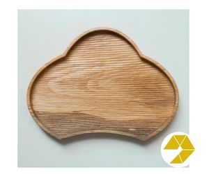 Plateau en bois de qualité supérieure pour salle à manger élégante finition naturelle lisse Plateau en bois durable dans des formes rondes ovales carrées pour des repas confortables - Product Image 2