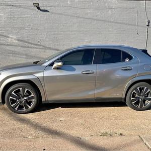 Compra coches LEXUSES UX 250H usados al mejor precio, bastante usados, frescos y limpios, envío rápido disponible en stock, precio barato - Product Image 3