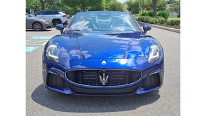 2024 Maserati GranCabrio Trofeo AWD Coche usado de lujo Seminuevo Certificado - Product Image 2