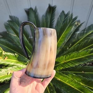 Jarra Vikinga con Diseño de Cuerno para Cerveza y Decoración de Bar - Product Image 3