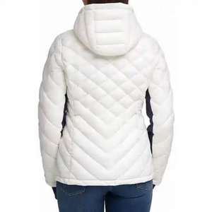 Chaqueta de Plumón de Alta Calidad Más Vendida al por Mayor, Chaqueta de Diseñador con Capucha Personalizada para Mujer, Color Blanco, para Uso en Exteriores - Product Image 2