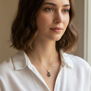 Colgante religioso chapado en oro de Plata de Ley 925 con forma de cometa de ágata musgo con chapado en rodio para collar ajustable - Product Image 6