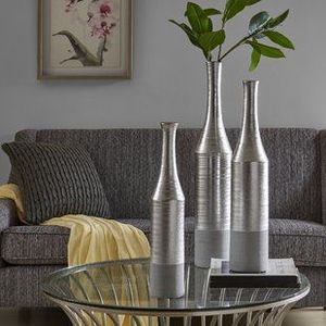 <b>Lightweight</b> and durable aluminum vase with refined finish and timeless shape for any indoor floral display or event - Product Image 4