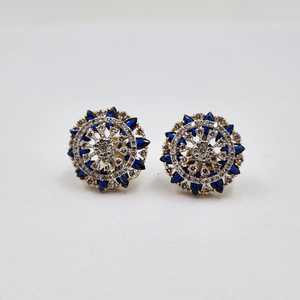Pendientes Elegantes de Oro de 14k con Baño de Rodio, con Piedras Azules en Forma de Rosa, Corte Brillante Natural, Certificados por IGI, para Mujer - Product Image 1