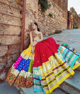 Nouveau concepteur Navratri Festival fête porter lourd beurre soie numérique imprimé et vrai miroir travail Lehenga Choli avec Dupatta - Product Image 2