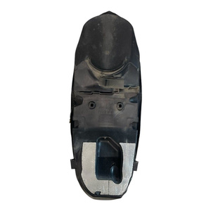 Housse de siège d'origine Yamaha XMax 300 2018 en plastique et cuir, état d'occasion - Product Image 2